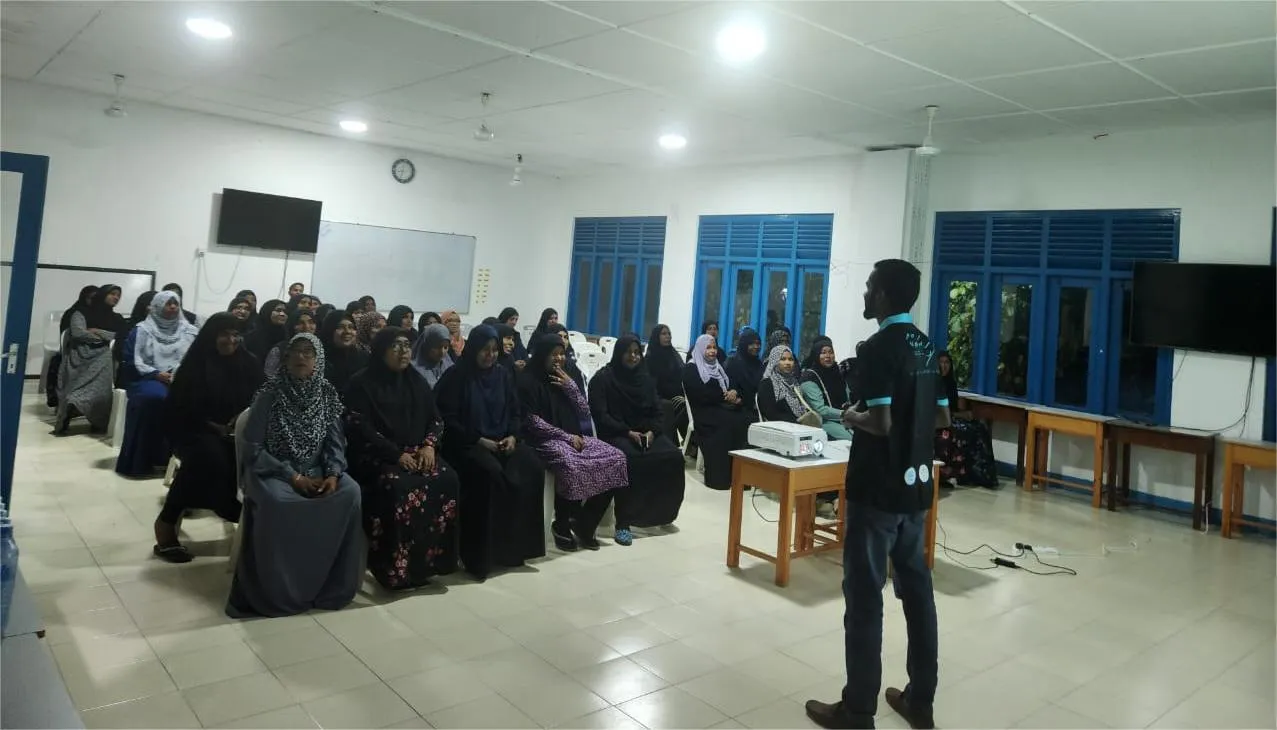 ބ.ހިތާދޫގައި ކުރިއަށް ގެންދާ "ފަހި ރައްކާ" ޕްރޮގްރާމް-- ފޮޓޯ: ޕޮލިސް