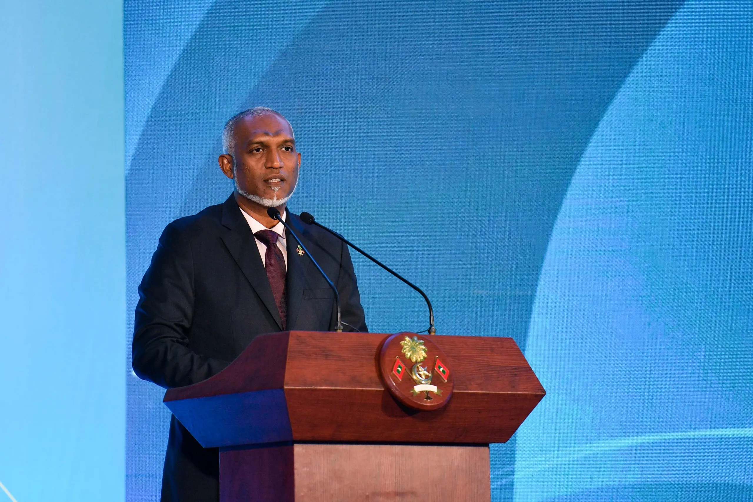 އެންމެން ޝާމިލުވާ ގޮތަށް ހުރިހާ ފަރުދުންނަށް އެއްވެސް ހުރަހެއް ނެތި މަޢުލޫމާތު ލިބި، ފުރުސަތުތައް ފަހިވެފައިވާ މުޖުތަމަޢެއް ބިނާ ކުރުމަށް މަސައްކަތް ކުރައްވާނަން: ރައީސުލްޖުމްހޫރިއްޔާ