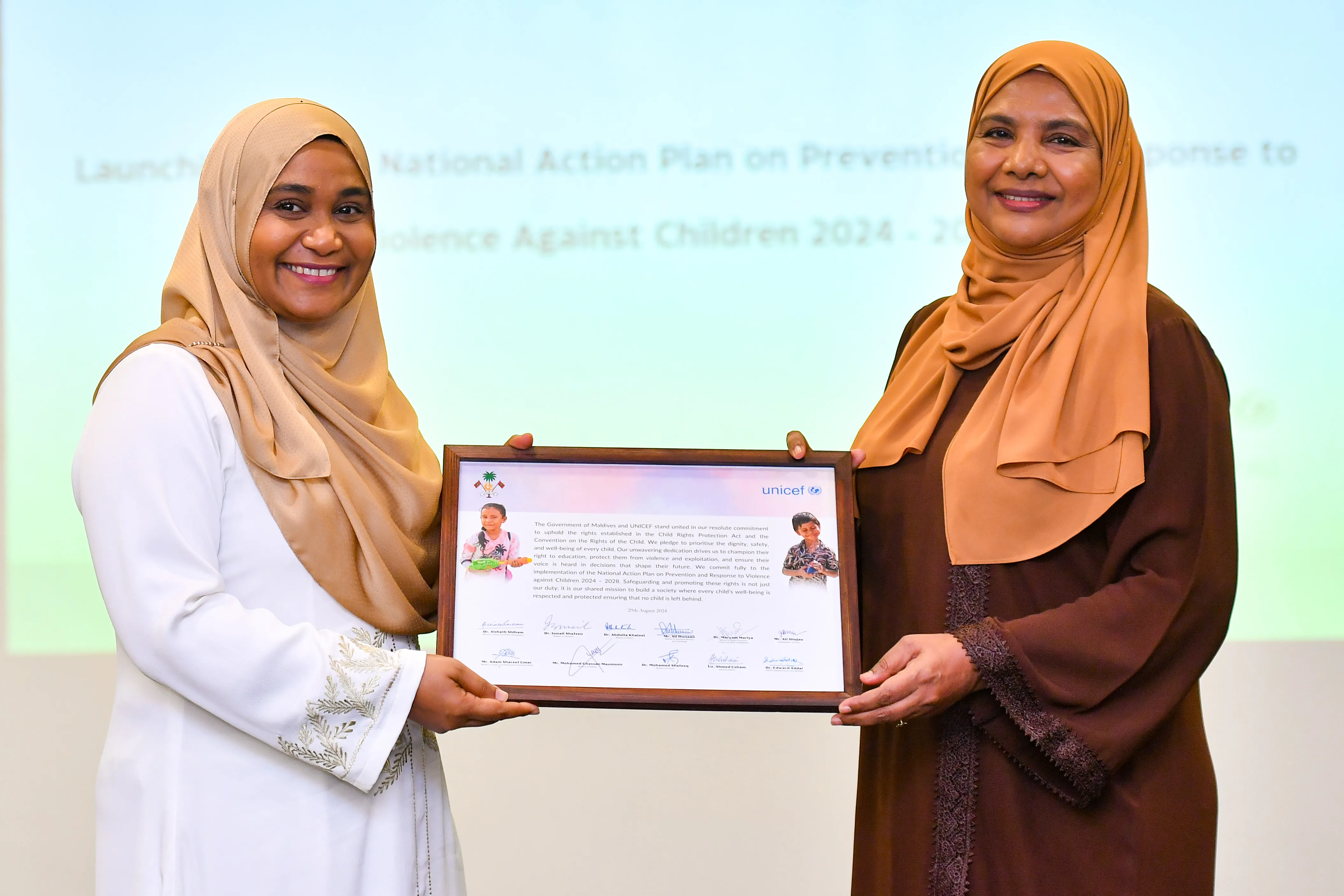 ކުޑަކުދިންގެ ދުޅަހެޔޮކަމާ އަދި އެކުދިންގެ މުސްތަޤުބަލަކީ އެންމެ އިސްކަންދޭ ކަންތައްތައް ކަމުގައި ރައީސްގެ އަނބިކަނބަލުން ވިދާޅުވެއްޖެ