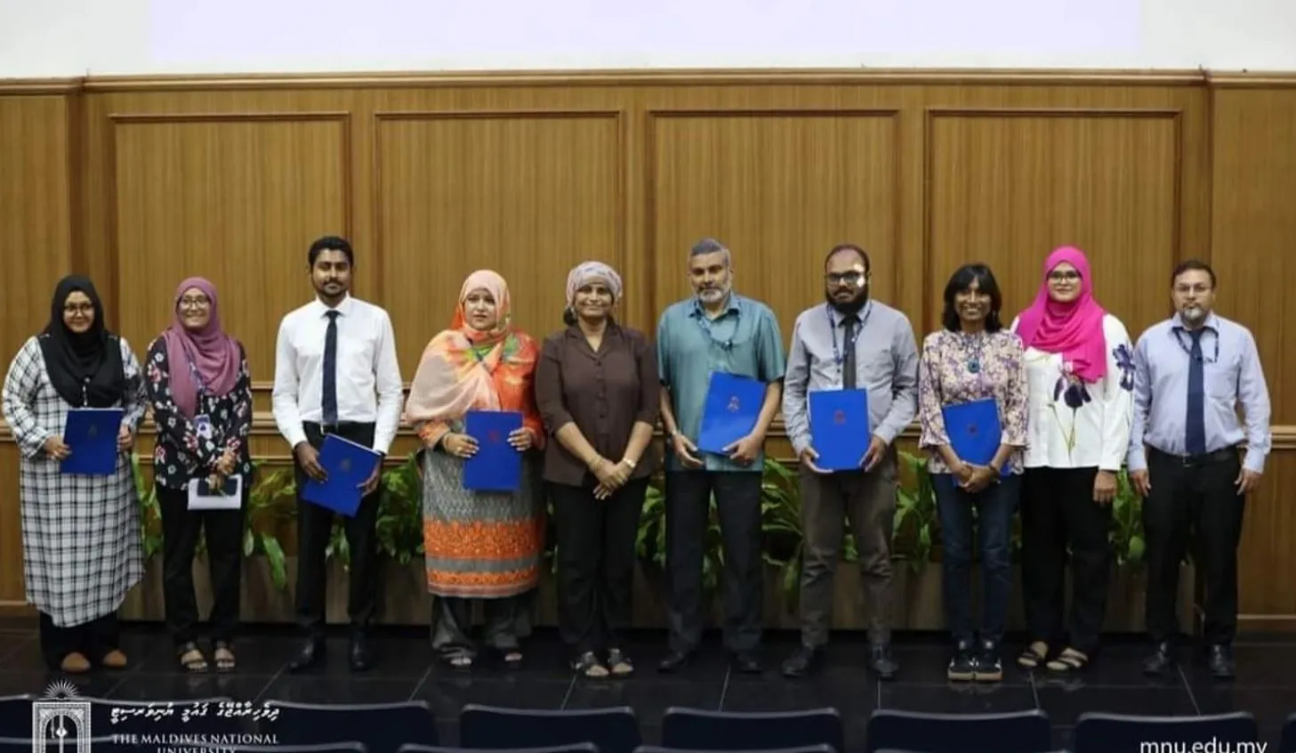 އެމްއެންޔޫ އިން ދިރާސާކުރުމާއި ފޮތް ލިޔުމަށް ބޭނުންވާ މާލީ އެހީ ދީފި