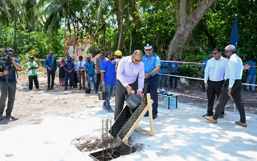 ނައިވާދޫ ފުލުހުންގެ މަރުކަޒުގެ ބިންގާ އެޅުން..