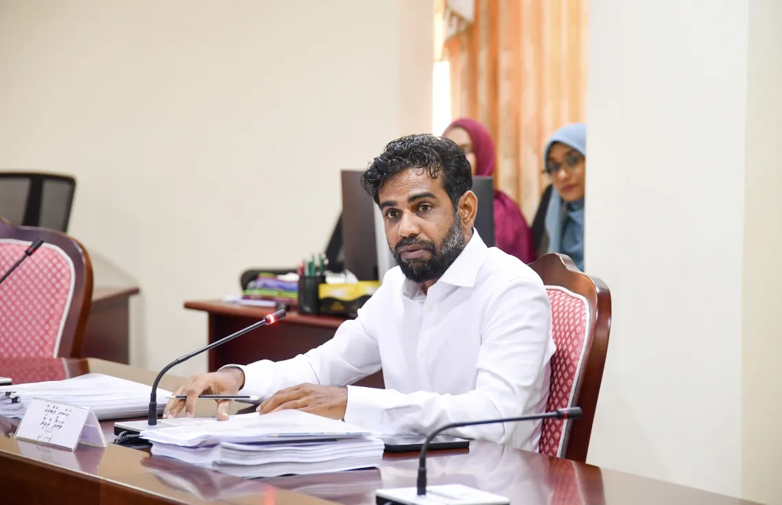 ރިޒާ އިސްތިއުފާދެއްވުމުން ހުސްނީ އައްޔަނުކުރަން ރުހުން ދީފި