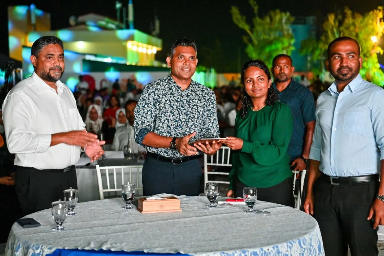 ޕްލާސްޓިކް ކޮތަޅު ސަރުކާރުން ވިއްކުން: ހިލޭ ޑެލިވަރީ ކުރާނީ ގިނައިން ގަންނަ ފަރާތްތަކަށް