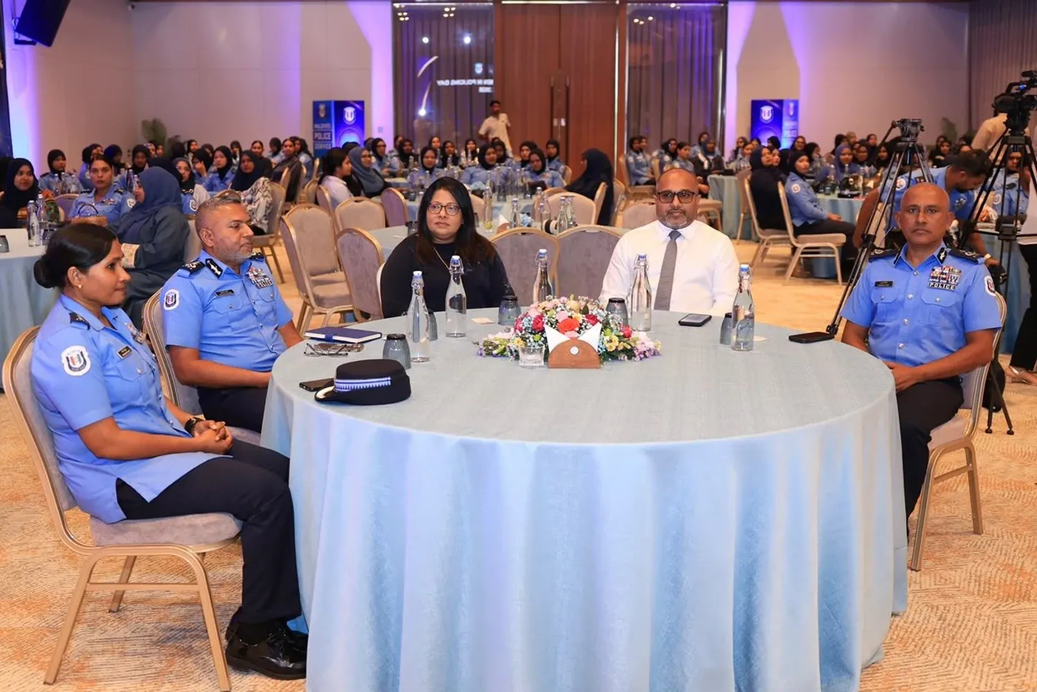 ވިމެން އިން ޕޮލިސިންގ ޑޭ ގެ ޚާއްސަ ފޯރަމް ބާއްވައިފި