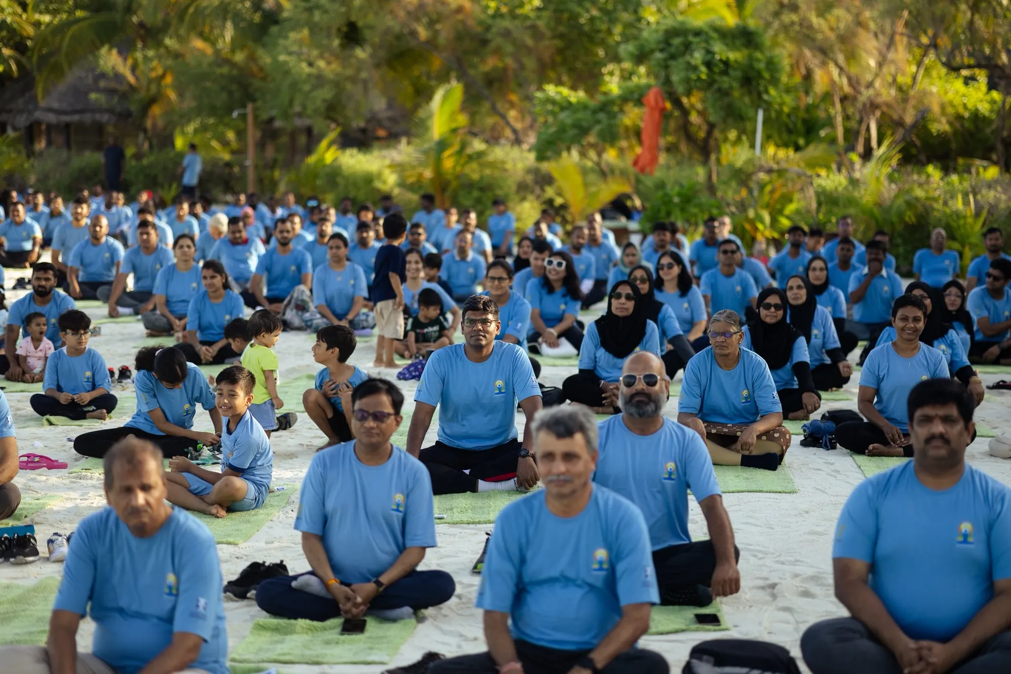 އިންޑިއާ އެމްބަސީން ބައިނަލްއަގުވާމީ ޔޯގާ ދުވަސް، ރާއްޖޭގައި ކުލަގަދަކޮށް ފާހަގަކޮށްފި