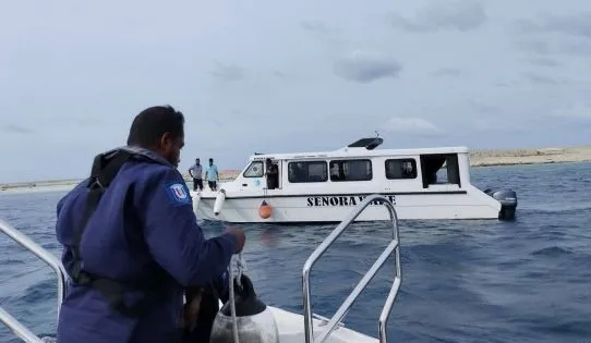 މާލެއަށް ލަފާ އަދި އަންނަ އުޅަނދުތައް ޗެކުކުރުން: ފޮޓޯ/ ޕޮލިސް