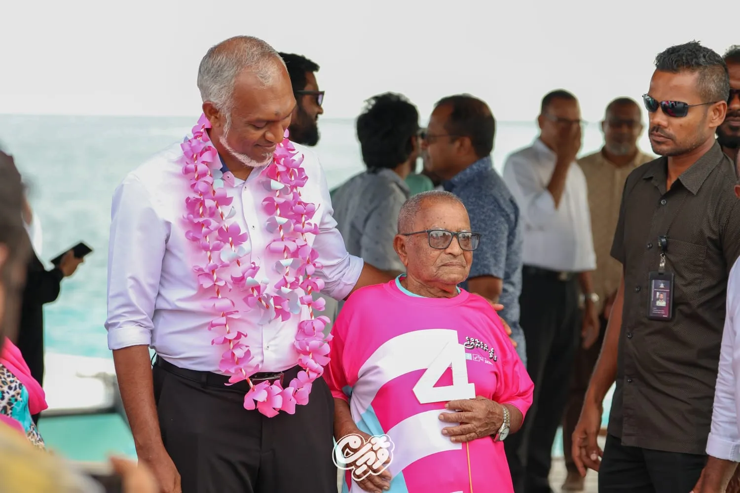 ވެރިކަމަކީ ބޮޑު އިއްޒަތެއް ކަމަކަށް ނުދެކެން، ދެކެނީ އެއީ އަމާނާތެއް ގޮތަށް: މުއިއްޒު