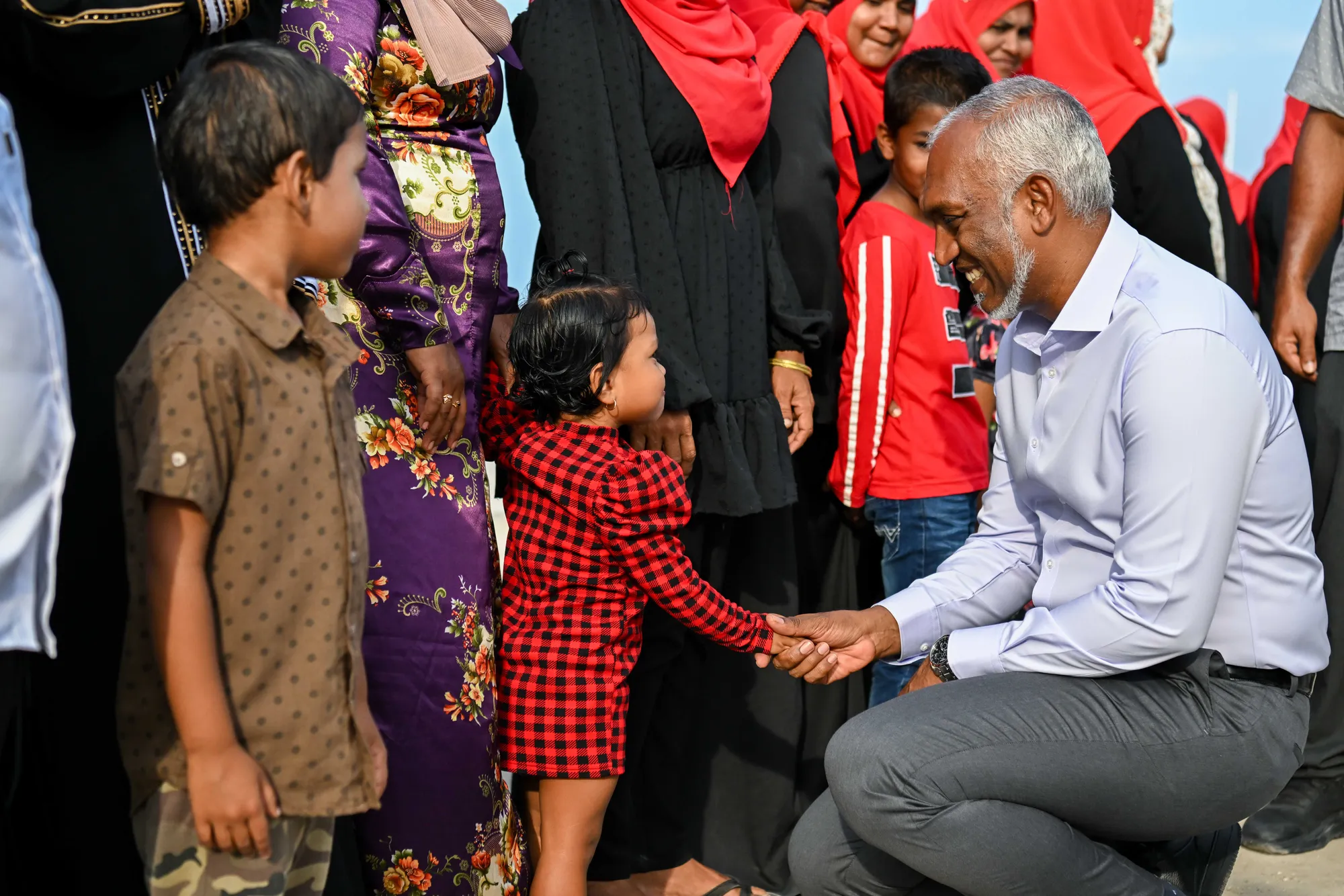 ރައީސް ޑރ. މުއިއްޒު އަތޮޅުތެރެއަށް ކުރެއްވި ދަތުރުފުޅުެއްގެ ތެރެއިން -- ފޮޓޯ: ރައީސް އޮފީސް