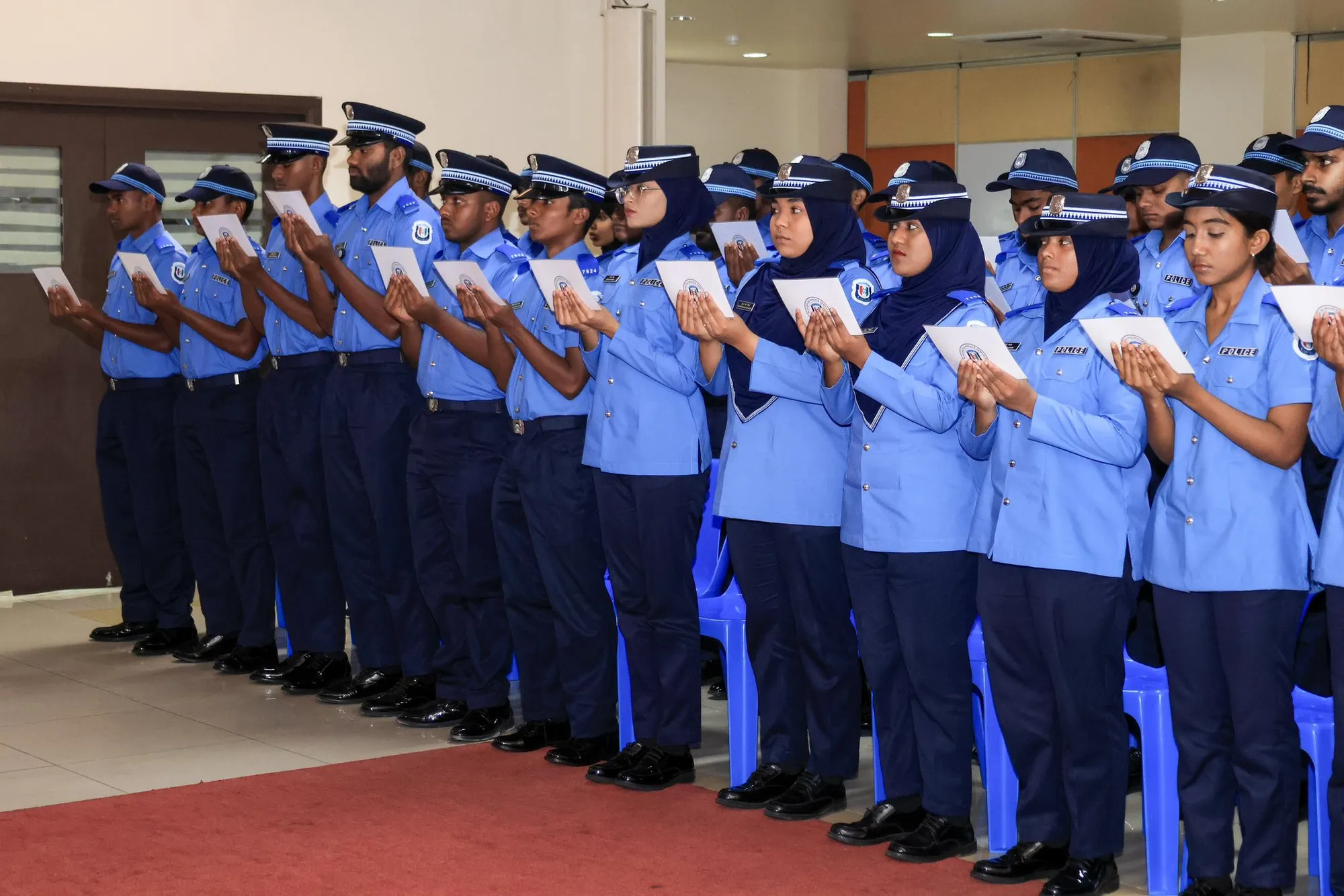 އިތުރު 66 ފުލުހަކު ހުވާކޮށް ހިދުމަތާއި ގުޅުން -- ފޮޓޯ: ޕޮލިސް