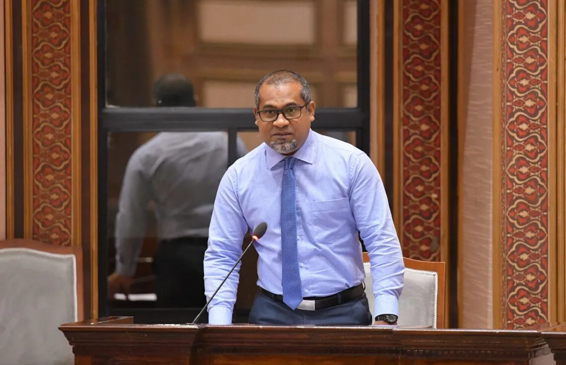 ކުރީގެ ފޮރިން މިނިސްޓަރު ހަލީލު
