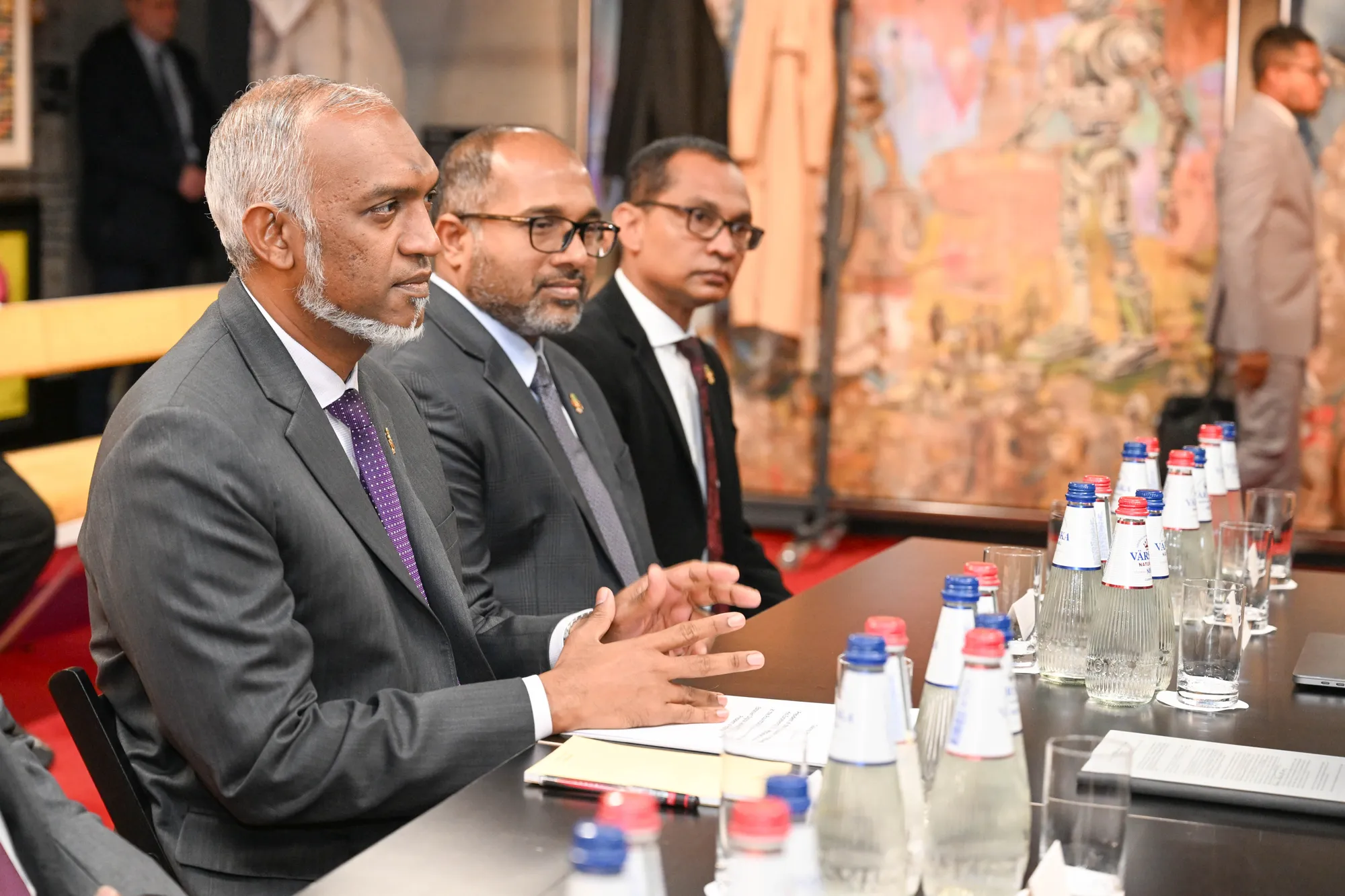ރައީސް ޑރ.މުޢިއްޒު، އެސްޓޯނިއާގެ ޑިޖިޓަލް އެޑްވައިޜަރީ ކައުންސިލާއެކު ރައުންޑްޓޭބަލް މަޝްވަރާތަކުގައި ބައިވެރިވެވަޑައިގަތުން-- ފޮޓޯ: ރައީސް އޮފީސް