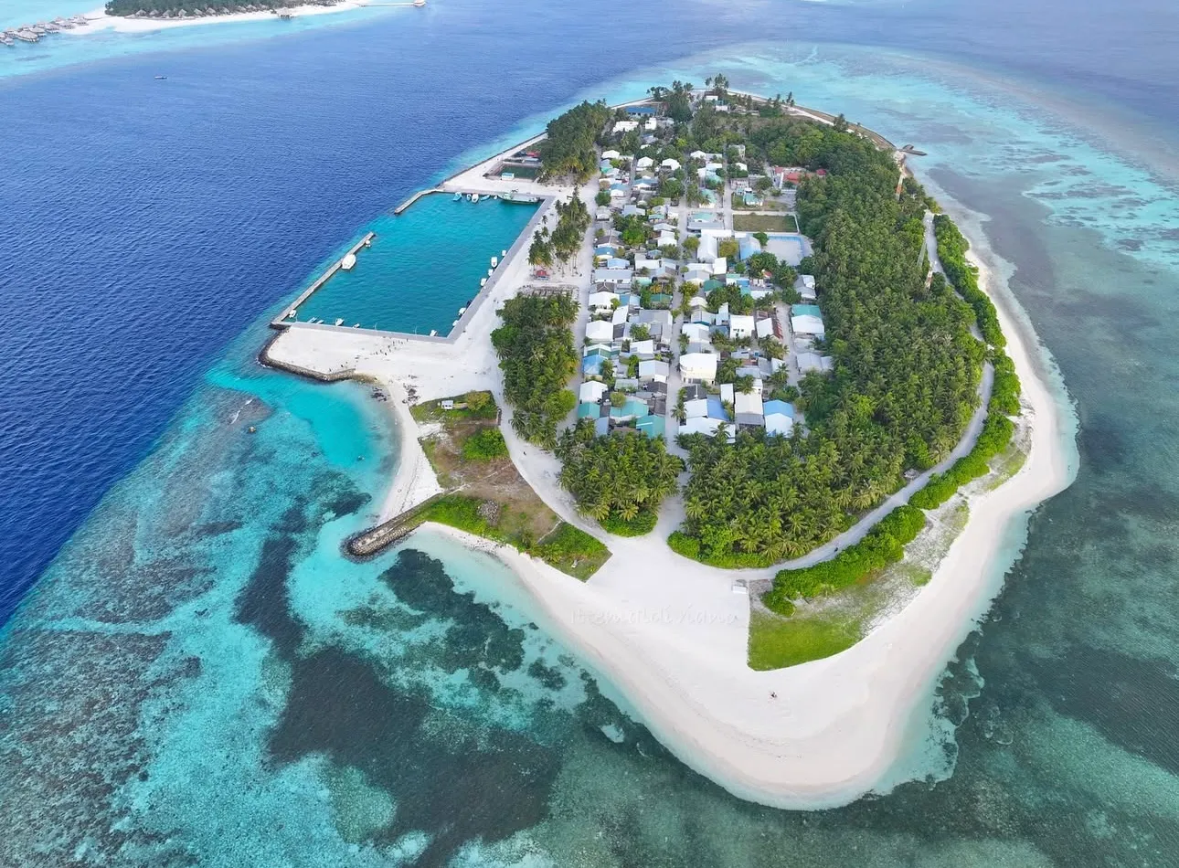 ބ. ދޮންފަނު