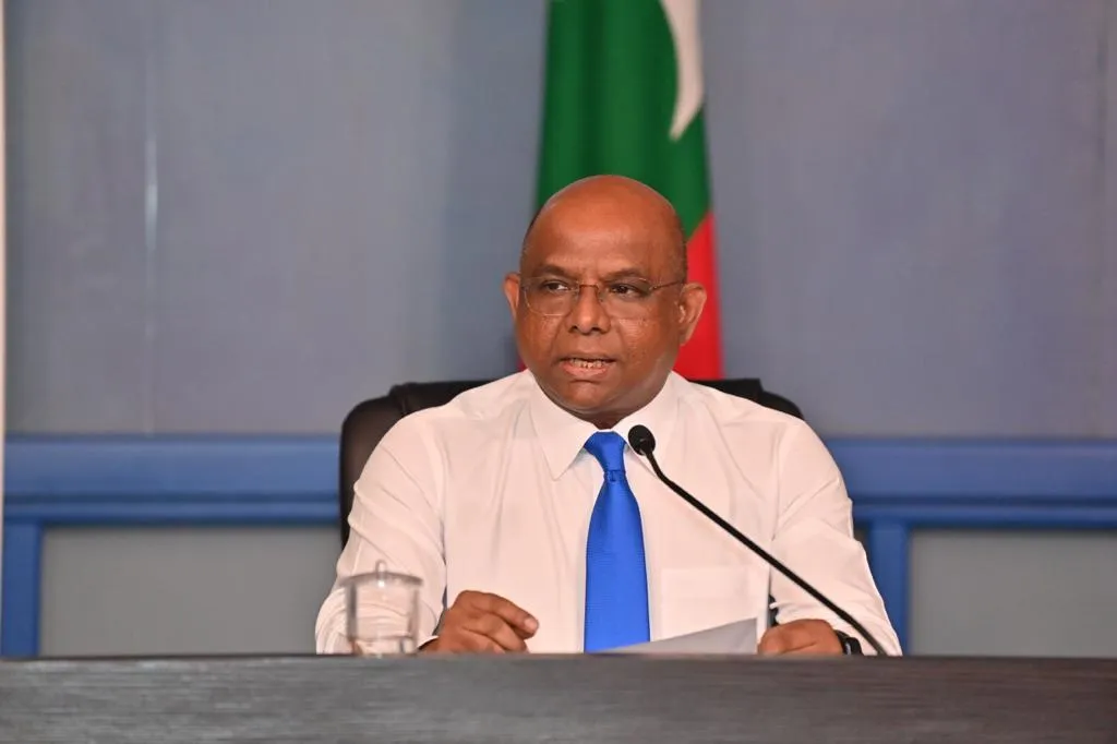 ޝާހިދުގެ އިތުބާރު ނެތްކަމުގެ މައްސަލަ މަޖިލީހަށް ވައްދަން ސޮއި ހަމަވެއްޖެ: ފޯޅަވަހި އިއްތިހާދު