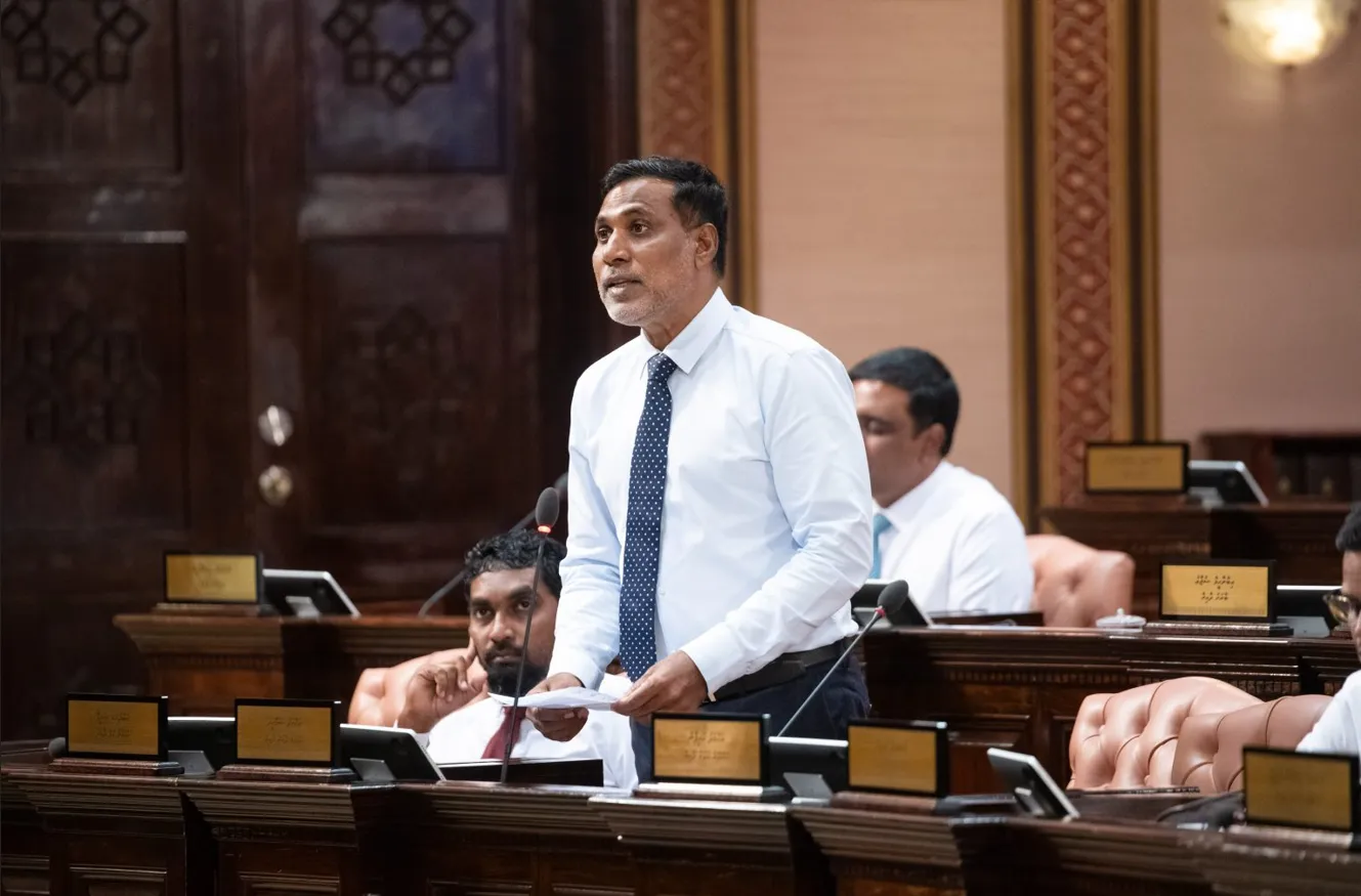 ރައްޔިތުންގެ މަޖިލީހުގެ ހުޅުމާލެ ދެކުނު ދާއިރާގެ މެމްބަރު ޑރ އަހުމަދު ޝަމްހީދު /ފޮޓޯ: މަޖިލިސް