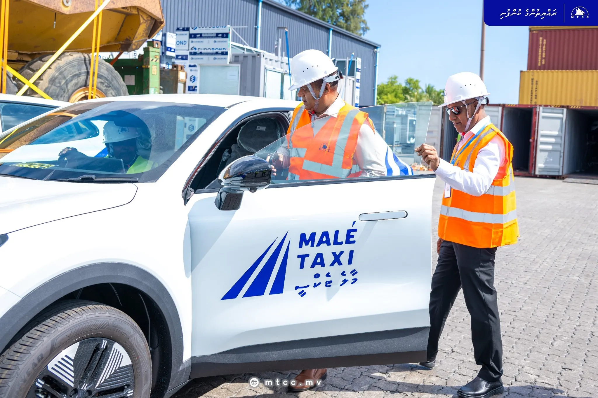 ސަރުކާރުގެ ޓެކްސީ ޚިދުމަތް ފަށަން ބޭނުންކުރާ ބައެއް ކާރުތައް ރާއްޖެ ގެނެސްފި