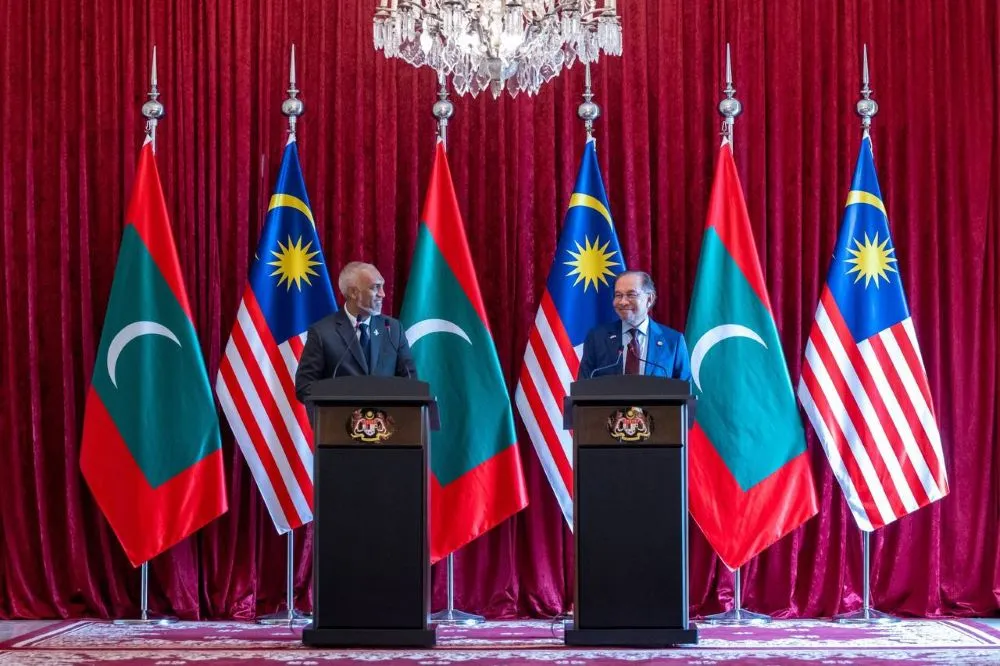 President Dr. Muizzu and  Prime Minister Anwar Ibrahim (Photo/Anwar Ibrahim via X)