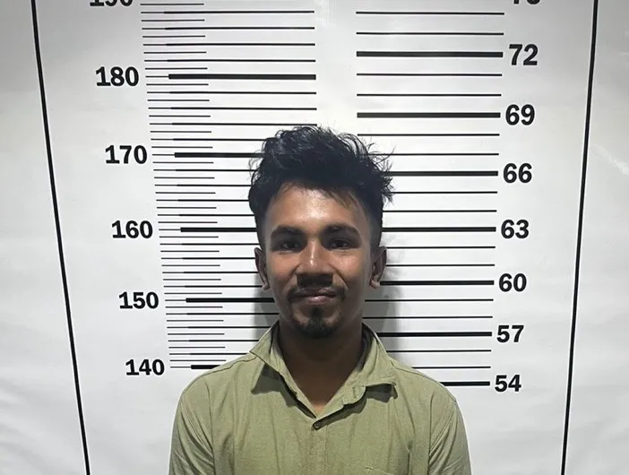 ޤަވާއިދާ ޚިލާފަާށް އުޅެމުން އައި ބިދޭސީ - ފޮޓޯ: މާލޭ ސިޓީ ކައުންސިލް
