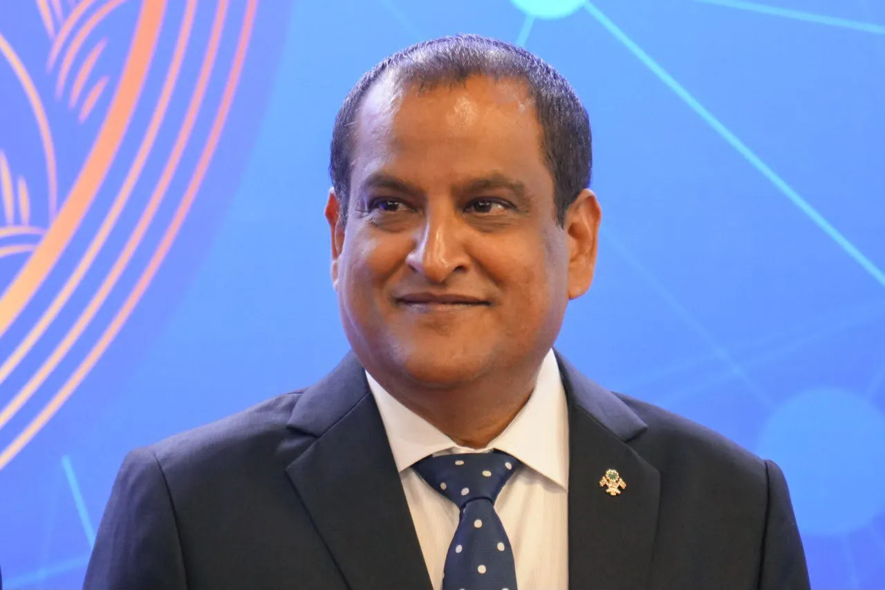 ކައުންސިލް ބިންތައް ސަރުކާރަށް ނެގޭ ގޮތް ހެދުމުން މަޝްރޫޢުތައް ހަލުވިވާނެ: ނިމާލް