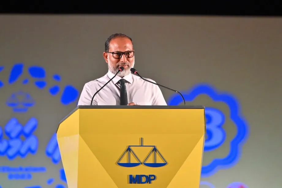 ރައީސް ޞާލިހް ނޫން އެހެން ބޭފުޅަކަށް މިޤައުމު ގޮވައިގެން ކުރިއަކަށް ނުދެވޭނެ: ޢިމްރާން