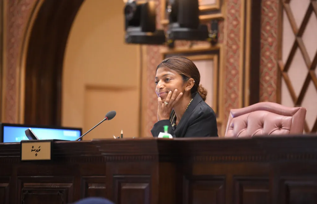 މަޖިލީހުގެ ނައިބު ރައީސްކަމުން އީވާ ވަކިކުރަން އެމްޑީޕީގެ ޕީޖީން ފާސްކޮށްފި
