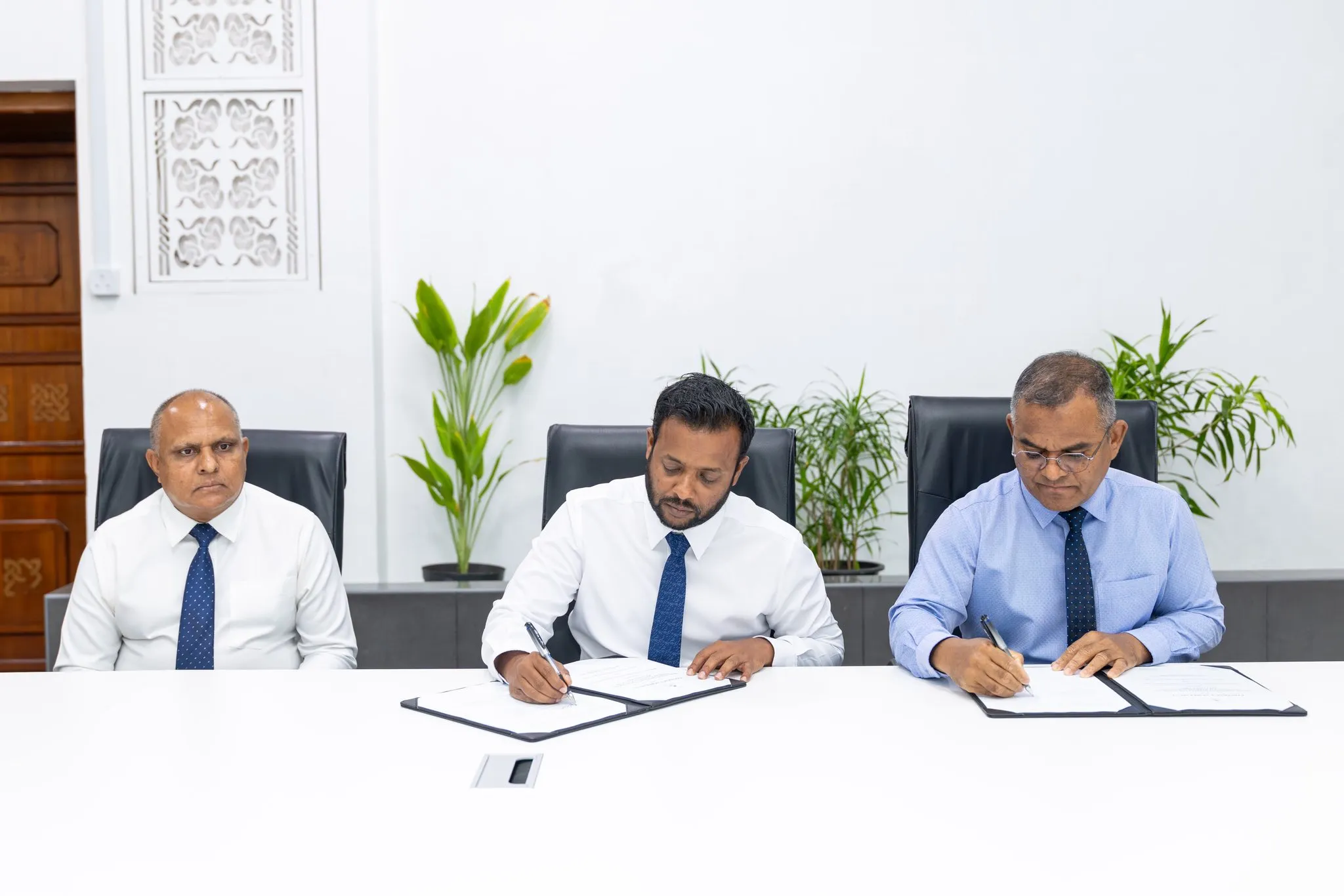 މާފުށީ ފެނާއި ނަރުދަމާގެ މަސައްކަތް ހަވާލުކޮށްފި