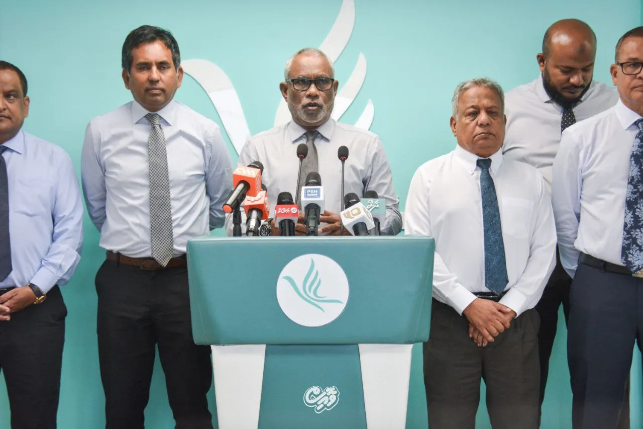 ސަރުކާރު މަތިބަރެއް ނޫން؛ ސިޔާސީ މަގާމުތަކުގެ އަދަދު 500 އަށްވެސް ނާރާ: އަބްދުއްރަހީމް