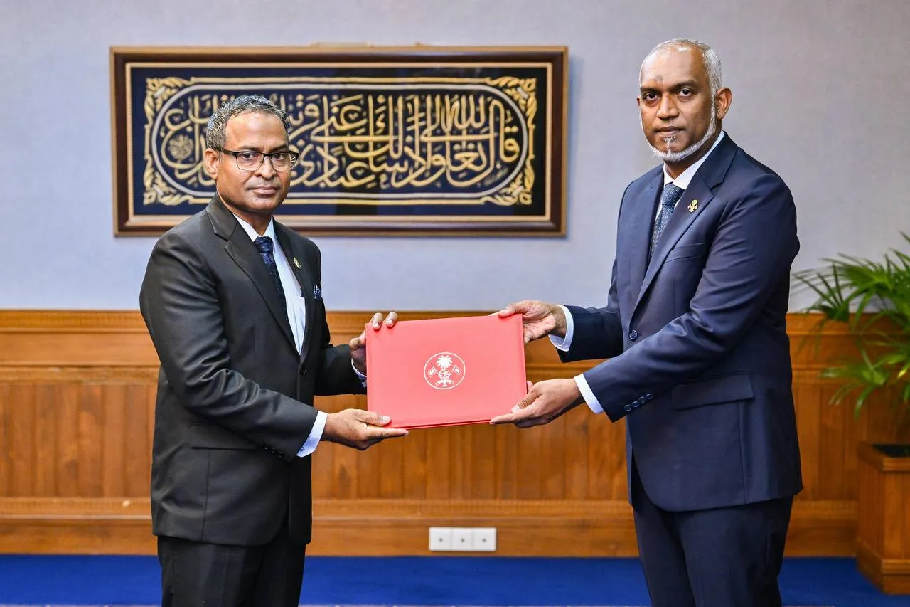 އުއްތަމަފަނޑިޔާރަކަށް ޣަނީ އައްޔަނުކުރެއްވުން -- ފޮޓޯ: ރައީސް އޮފީސް