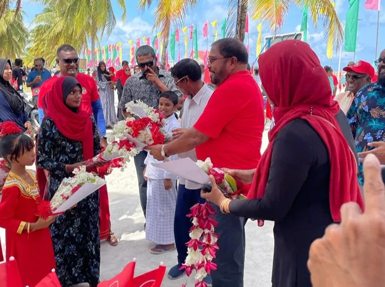 ގާސިމާއި، ކެންޕެއިން ޓީމަށް މަކުނުދޫއިން ހޫނު މަރުހަބާއެއް!