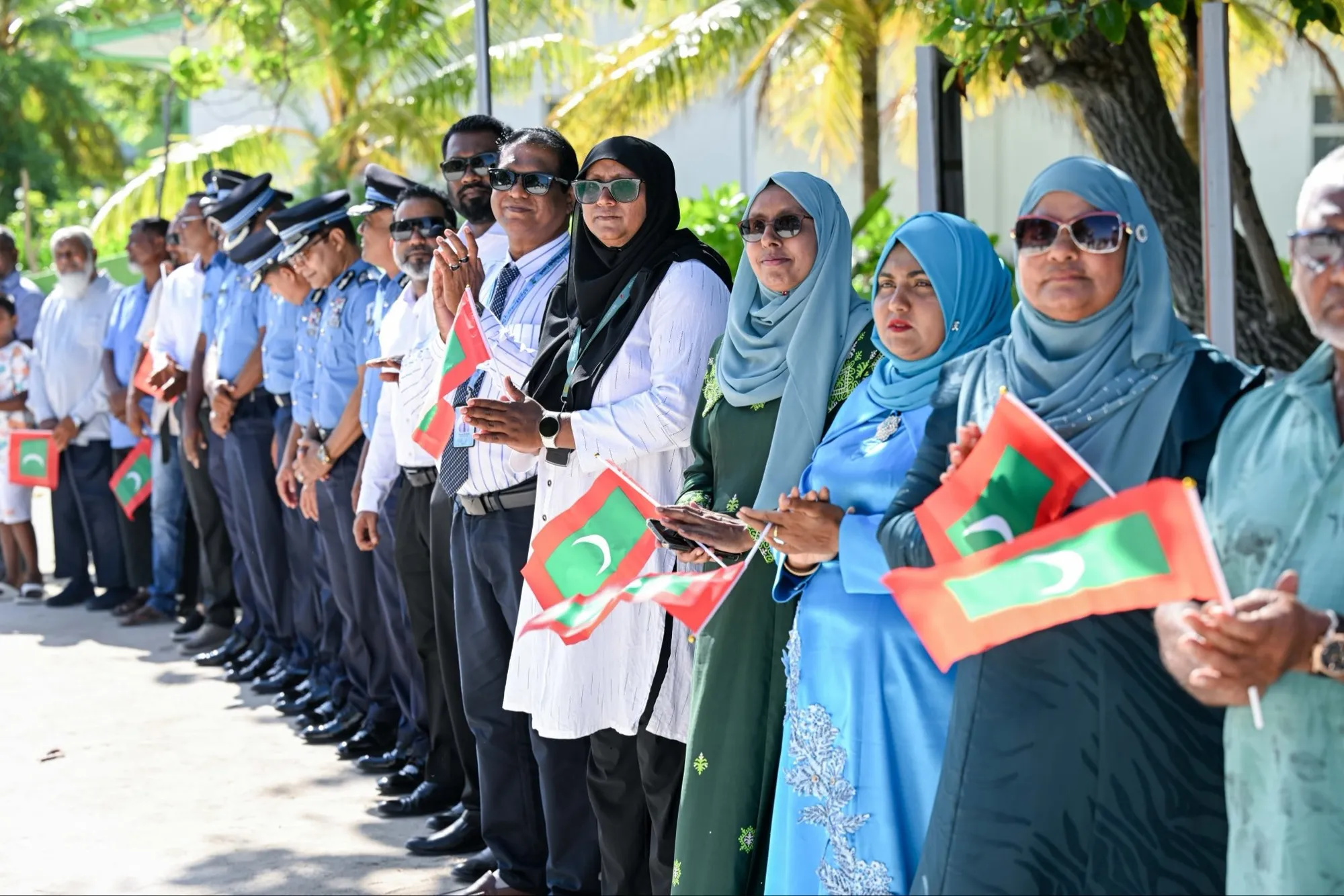 ސިލްސިލާ ދަތުރުފުޅުތަކުގެ ދަށުން ރައީސް އދ. އަތޮޅަށް ފުރާވަޑައިގެންފި