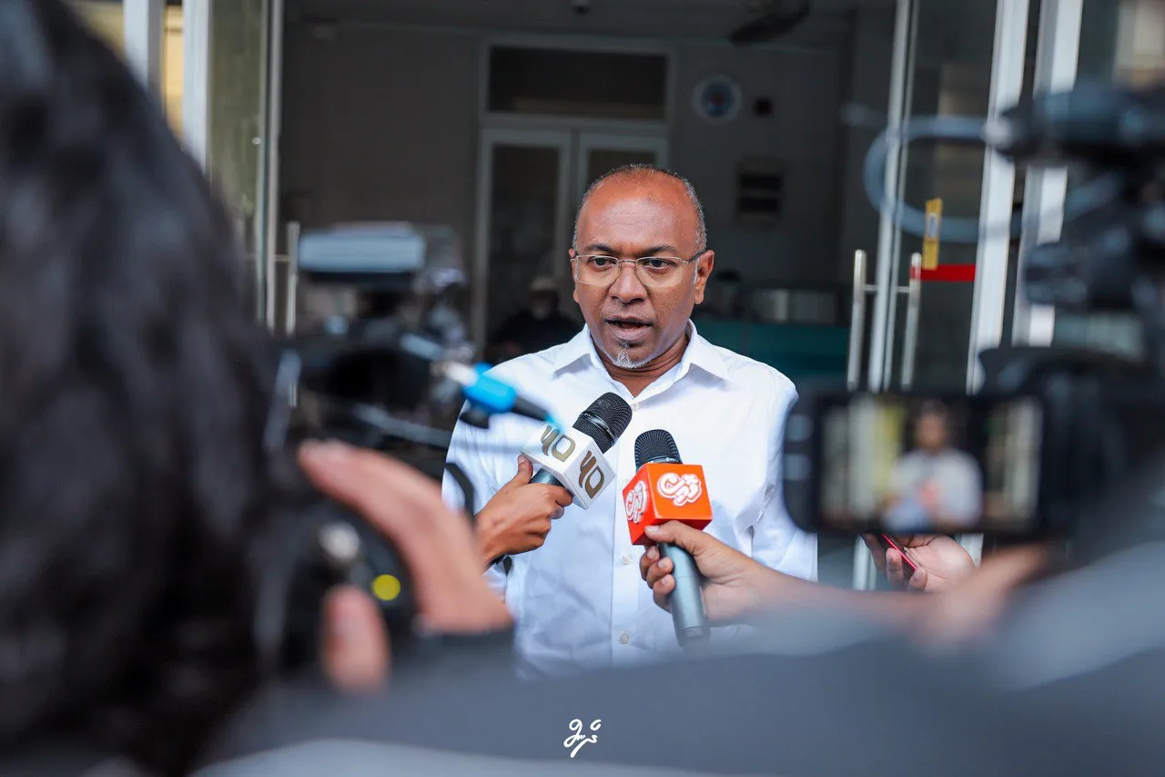 ޕާޓީ ރަޖިސްޓްރީ ނުލިބެނީސް އީސީއިން ނުނިކުންނާނަން: ދަ ޑިމޮކްރެޓްސް