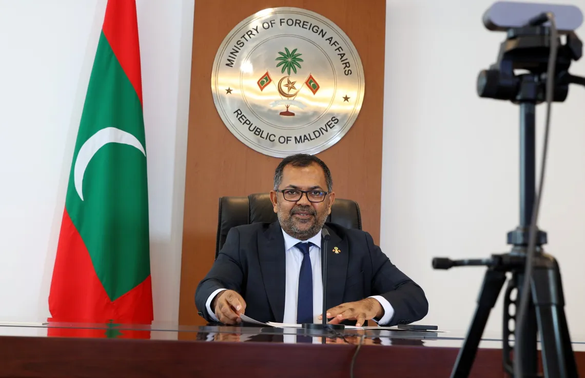 ތިންވަނަ ވޮއިސް އޮފް ގްލޯބަލް ސައުތު ސަމިޓްގެ ހާރިޖީ ވަޒީރުންގެ ބައްދަލުވުމުގައި މިނިސްޓަރ ޒަމީރު ތަގުރީރުކުރައްވަނީ. --ފޮޓޯ: ފޮރިން މިނިސްޓްރީ