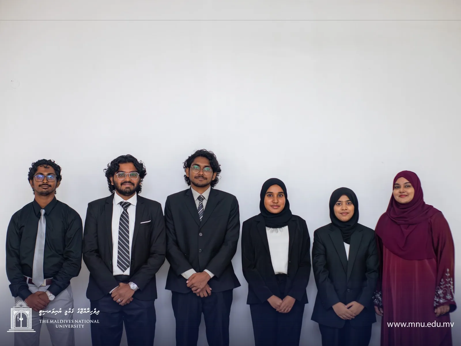 ސިންޕޯސިޔަމްގެ ބައިވެރިން