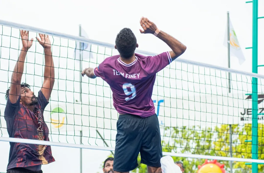 ފިނޭ އަދި އުތީމު ވާދަކުރި މެޗުގެ ތެރެއިން.. ފޮޓޯ: ހުސެއިން ފަލާހު