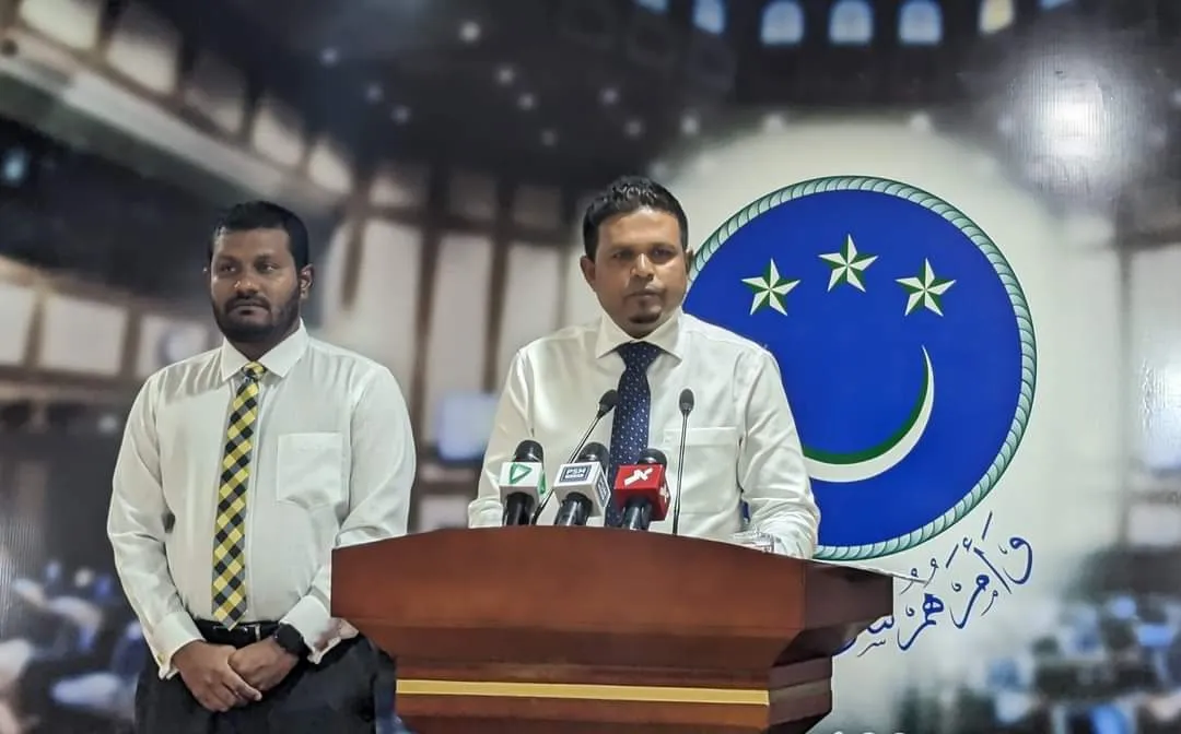 "ރައީސް ނަޝީދު ޕާޓީން ވަކިކުރުމާއި މެދު އެމްޑީޕީގެ ބައެއް މެންބަރުން އަންނަނީ ވިސްނަމުން"