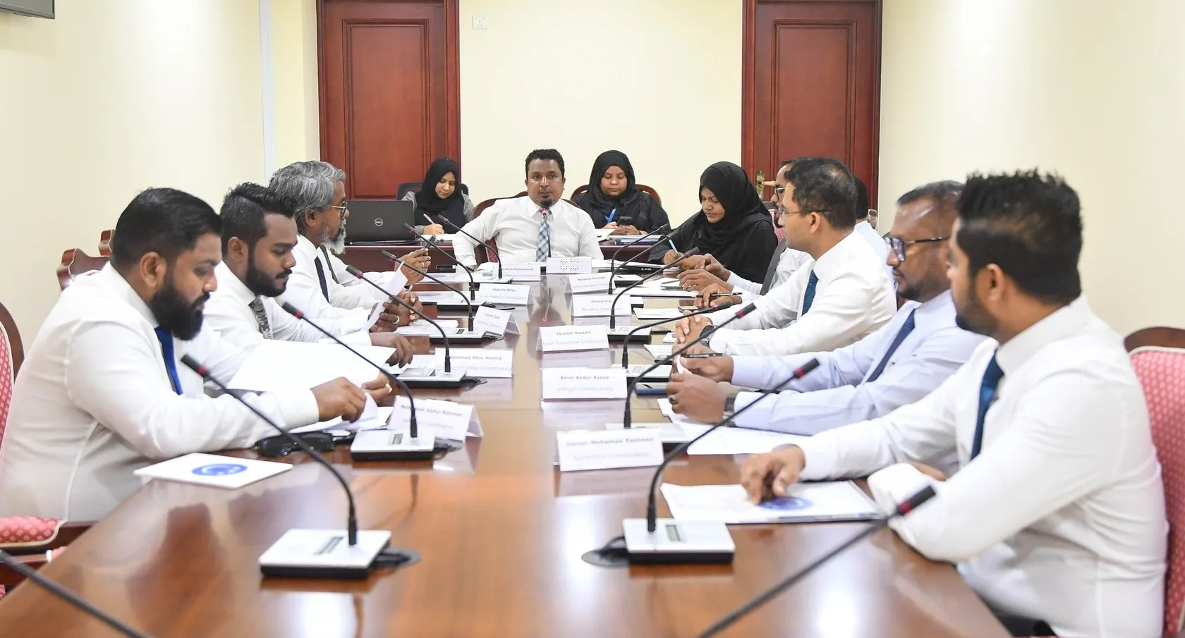 މަޖިލީހުގެ ޚާރިޖީ ގުޅުންތަކުގެ ކޮމިޓީން ބޭއްވި މިއަދުގެ ބައްދަލުވުމުގެ ތެރެއިން.. ފޮޓޯ/މަޖިލީހުގެ އިދާރާ