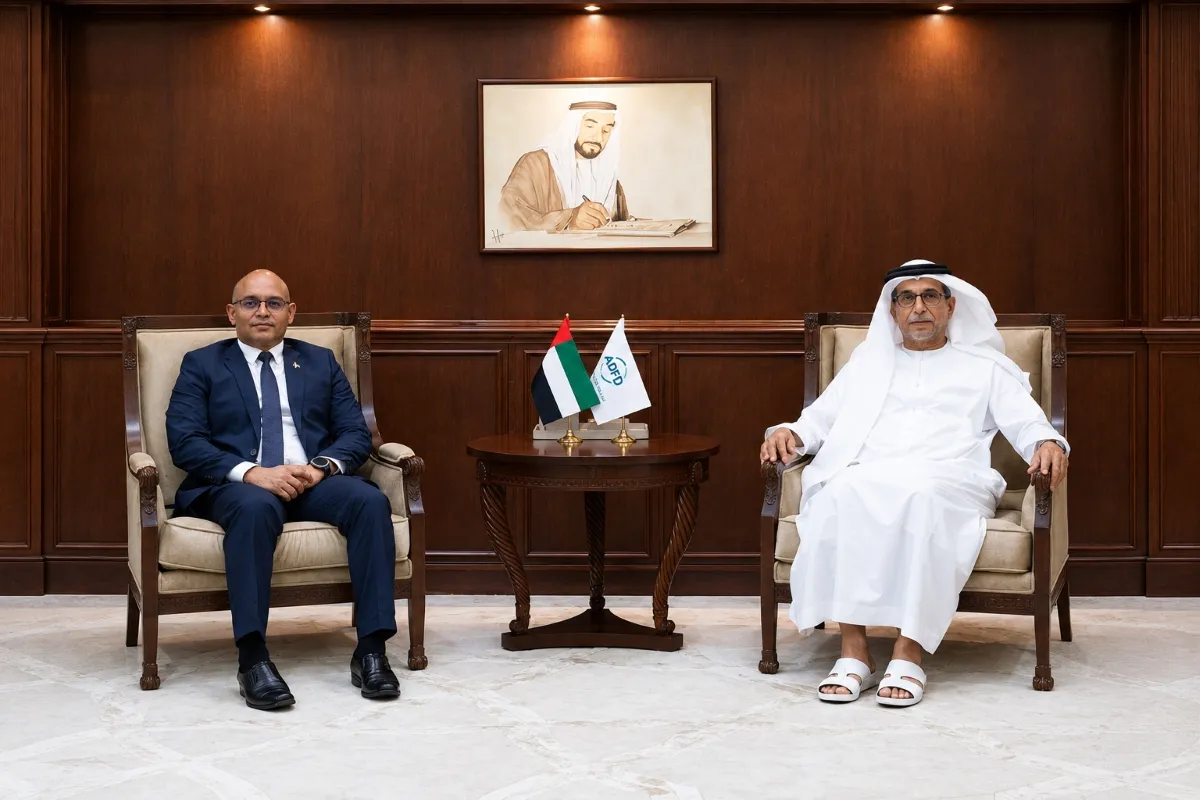 Minister Zareer meeting with ADFD Director General Mohammed Saif Al Suwaidi (Photo/Ministry of Finance and Public Enterprises)