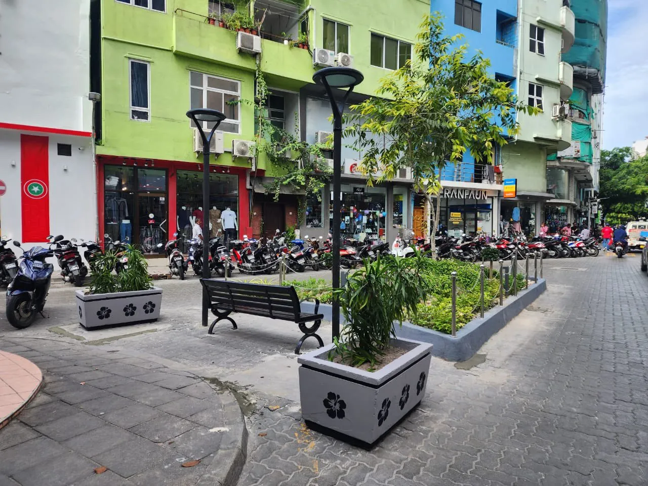 ސިޓީ ކައުންސިލުން މާލޭގެ އެކި ތަންތަނުގައި ޕާކު އަޅަނީ