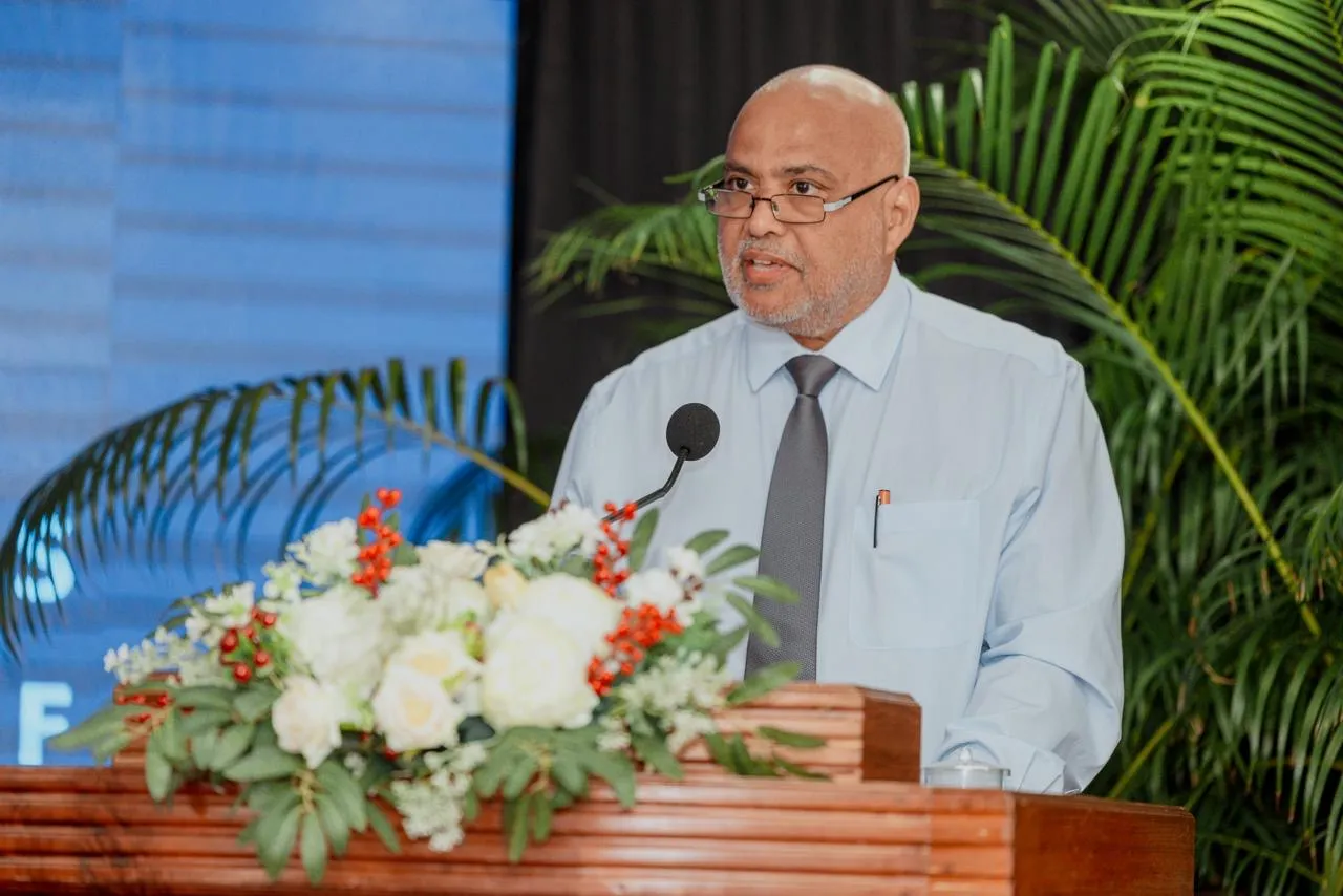 ގެދޮރުވެރިކަމާއި ބިމާއި އުމްރާނީ ތަރައްގީއާބެހޭ ވުޒާރާގެ ވަޒީރު ޑރ. އަލީ ހައިދަރު އަހުމަދު: ފޮޓޯ/ ގެދޮރުވެރިކަމާ ބެހޭ ވުޒާރާ