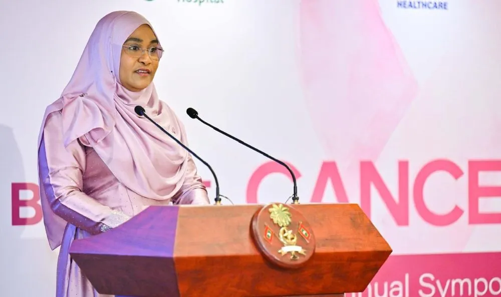 First Lady Sajidha Mohamed speaking at the Breast Cancer Awareness Symposium (Photo/President's Office)