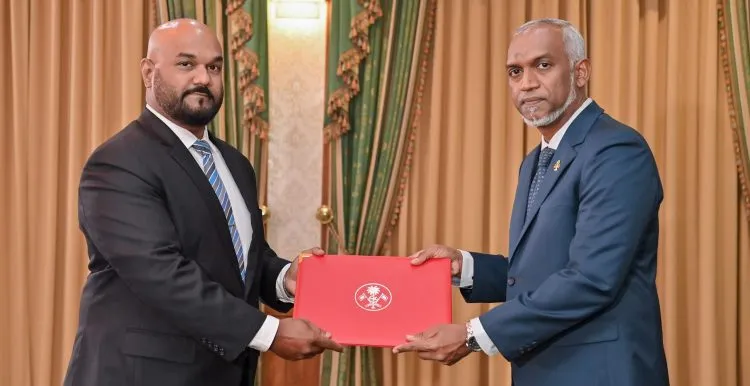 ކޮމިޝަނަރ ޖެނެރަލް އޮފް ކަސްޓަމްސްގެ މަގާމަށް މާނިޢު އައްޔަނުކޮށްފި