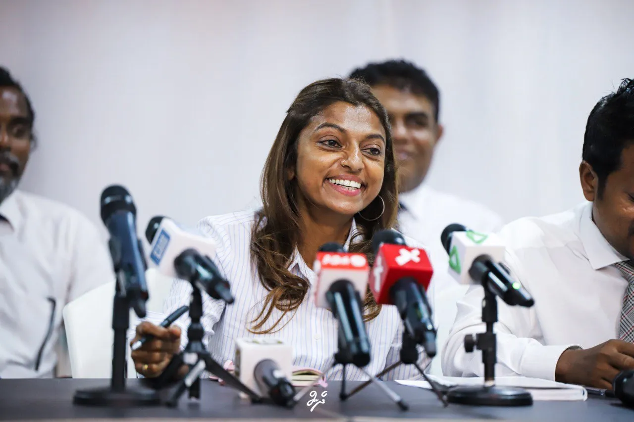 ރައީސް ޞާލިހު ދިފާއުކުރަން މުޅި އެންޑީޕީ ފުނޑާލައިފި: އީވާ