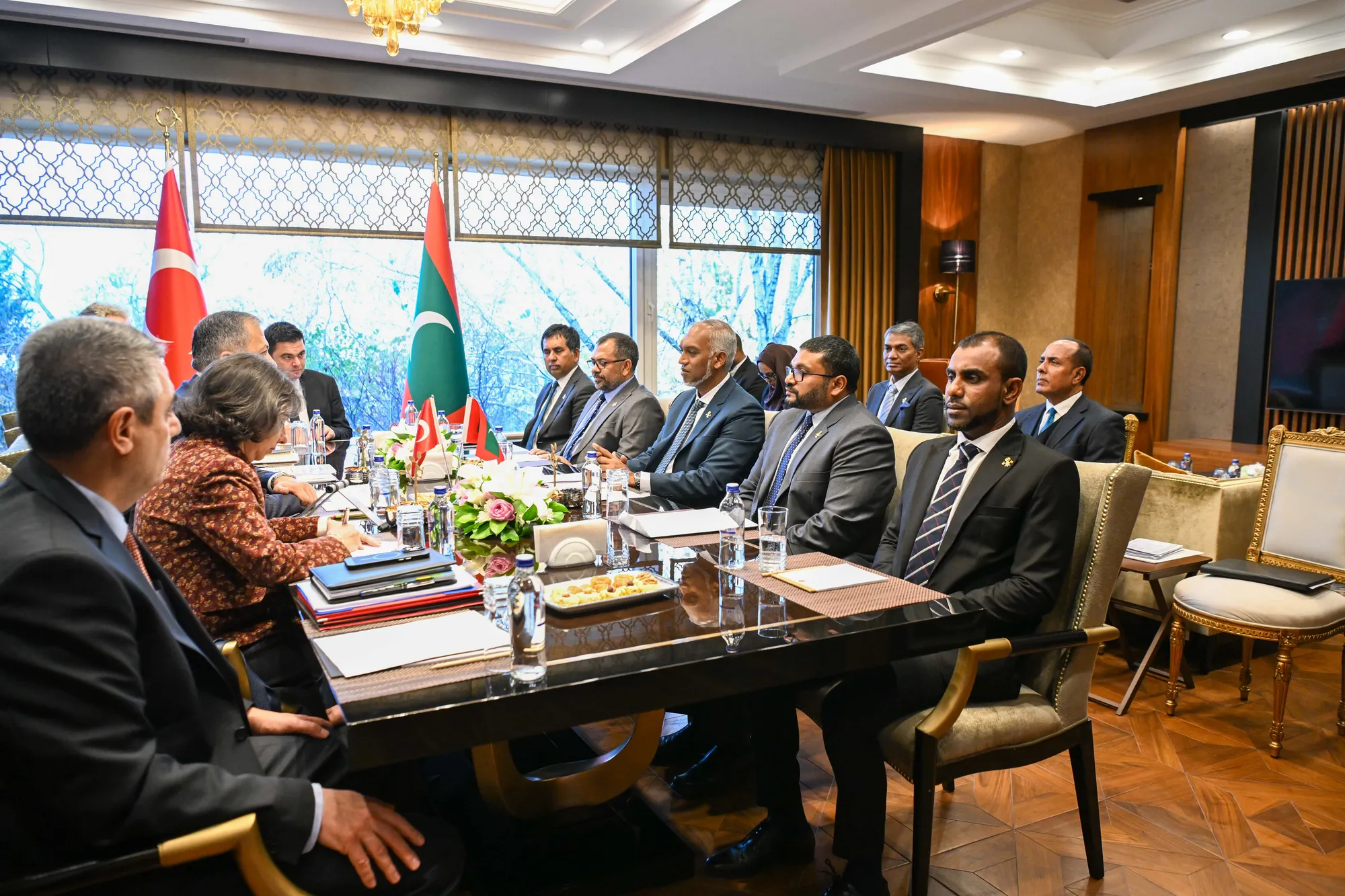 ސައިބާ ސެކިޔުރިޓީއާ، މަދަނީ ދިފާޢުގެ ކަންކަމަށް ބޭނުންވާ ތަމްރީނު ދިނުމަށް ތުރުކީން އެހީވާން މަޝްވަރާކޮށްފި!