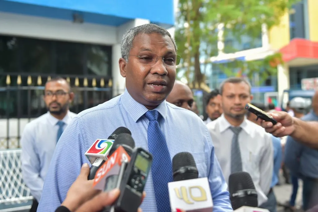 އެމްޕީއެލްގެ ކުރީގެ ސީއީއޯ ޖުނައިދު -