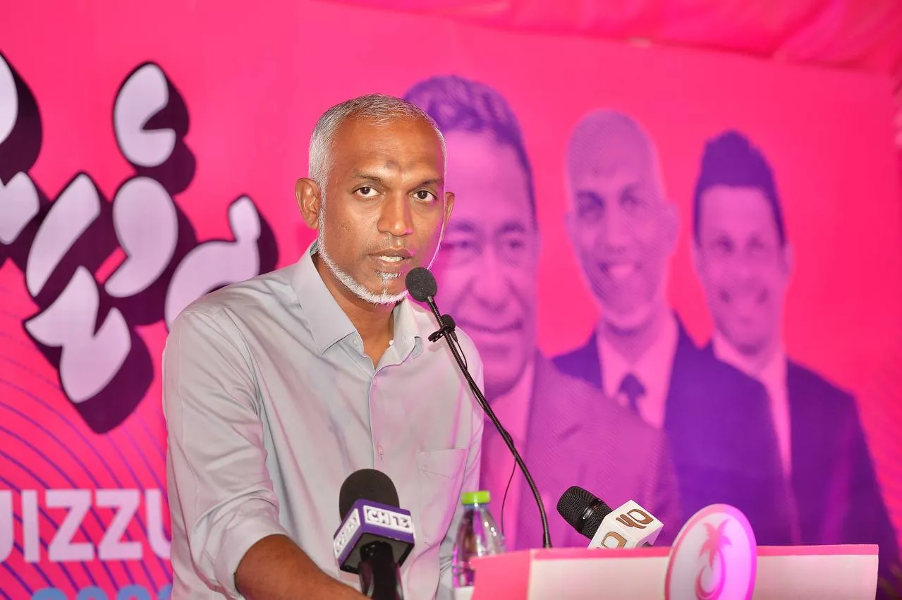 މަގުބޫލު އުޒުރެއް ނެތި ވަޒީފާއިން ވަކިކުރާ ފަރާތަކަށް ވަޒީފާ ދޭނަން: ޑރ މުއިއްޒު
