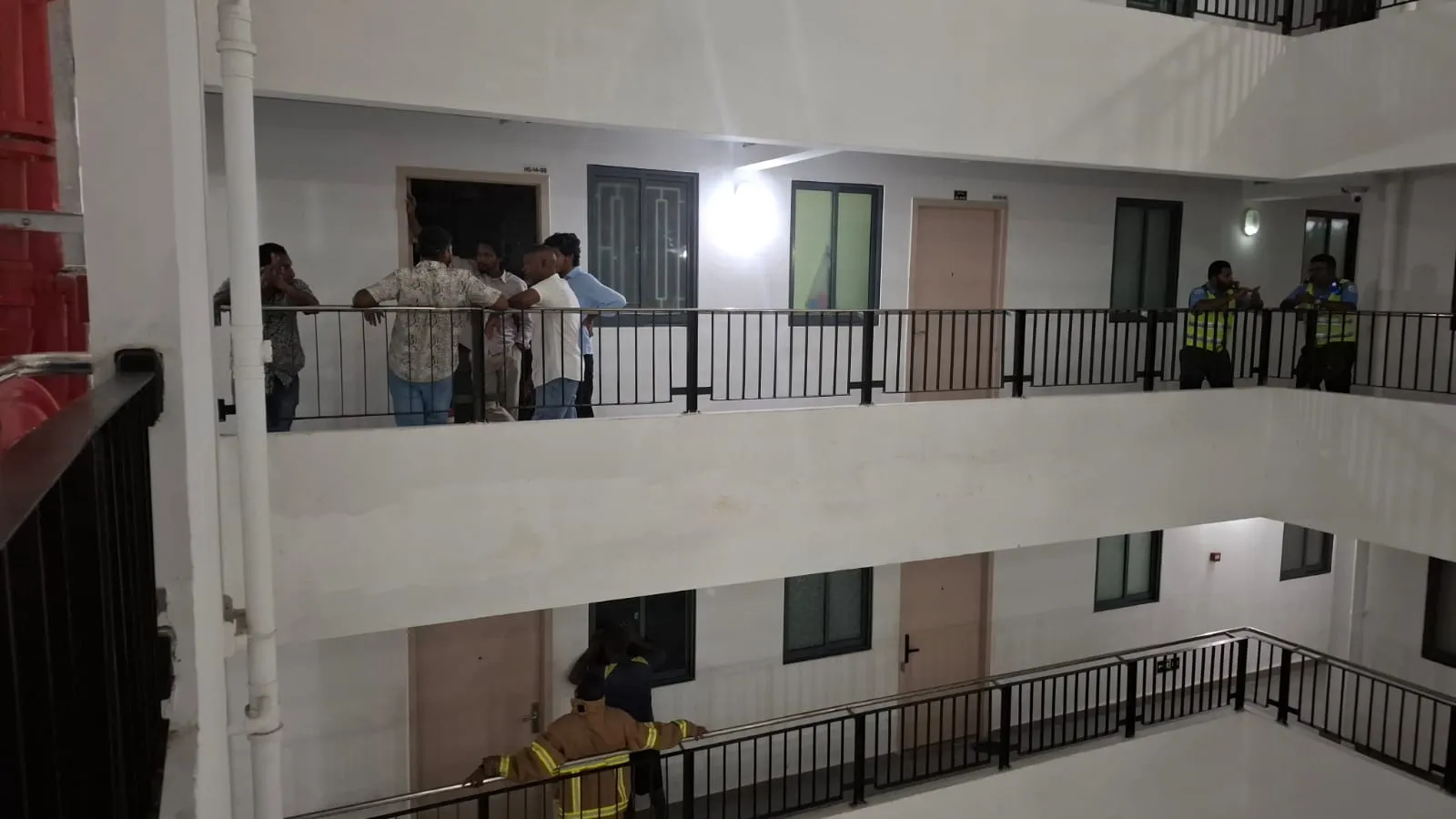 ހިޔާ ޓަވަރު 5 ގައި ހިނގި އަލިފާނުގެ ހާދިސާ؛ 37 މީހަކަށް ވަގުތީ ބޯހިޔާވަހިކަން