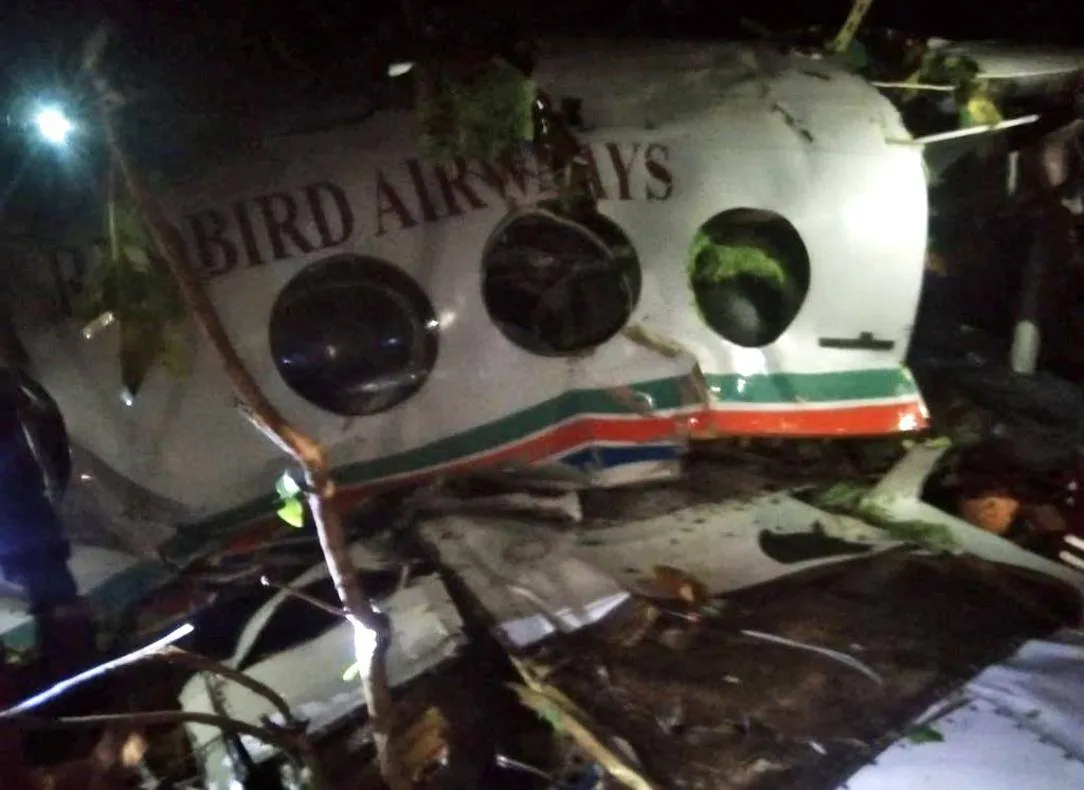 އިންޑިއާގައި ބަލި މީހަކު ގޮވައިގެން ދަތުރުކުރި އެއާ އެމްބިއުލާންސެއް ވެއްޓި ބޯޓުގައި ތިބި އެންމެން މަރުވެއްޖެ