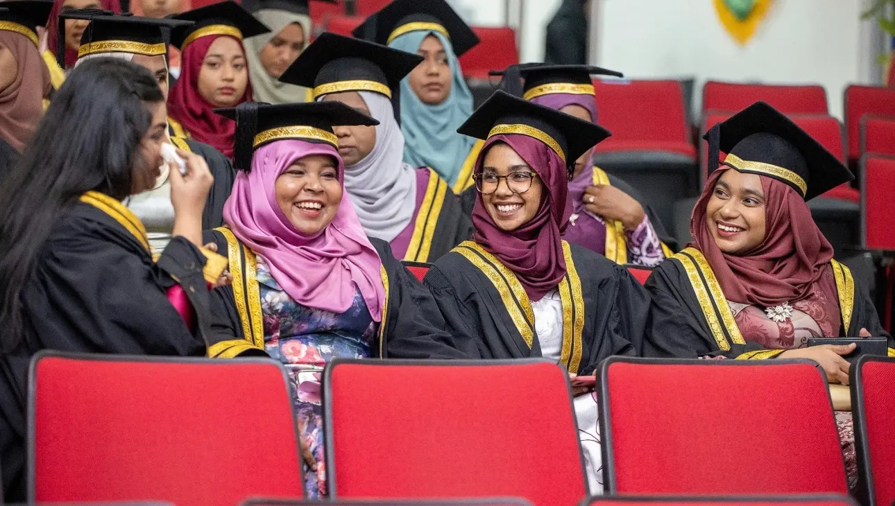 އެމްއެންޔޫގެ ދަސްވެނިވުން: ފޮޓޯ/ އެމްއެންޔޫ
