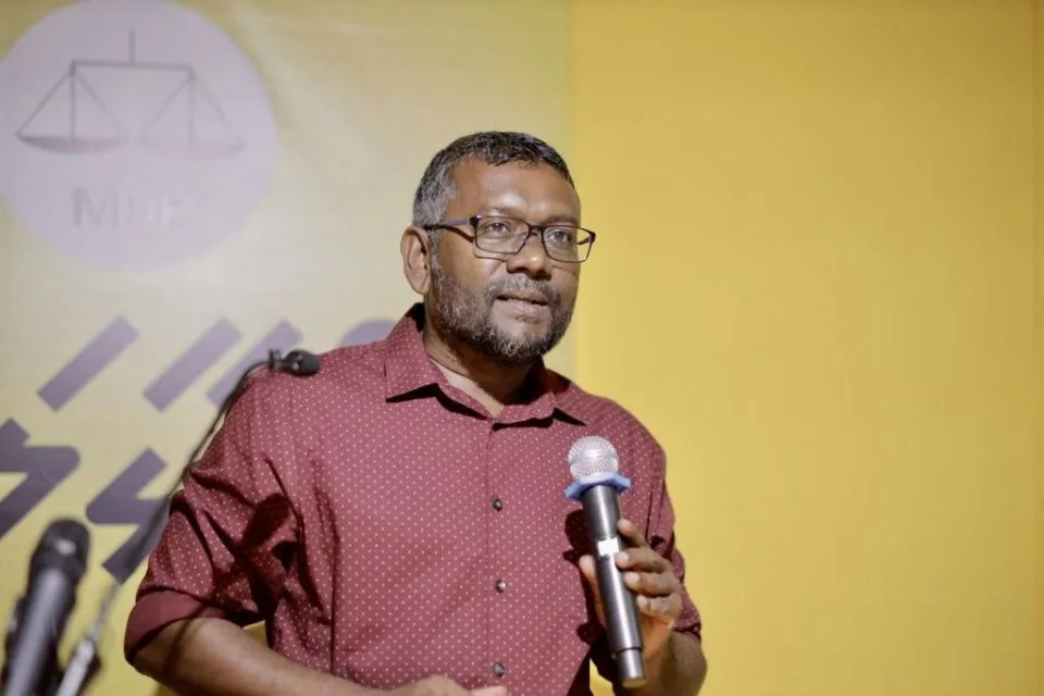 މިއަދު އެމްޑީޕީ މިވަނީ ޅަފަތުން އަރައިގެންފައި, އަމިއްލަ ފައިމައްޗަށް ތެދުވަން މި ލިބުނީ މުހިންމު ވަގުތަކު: ފައްޔާޒު