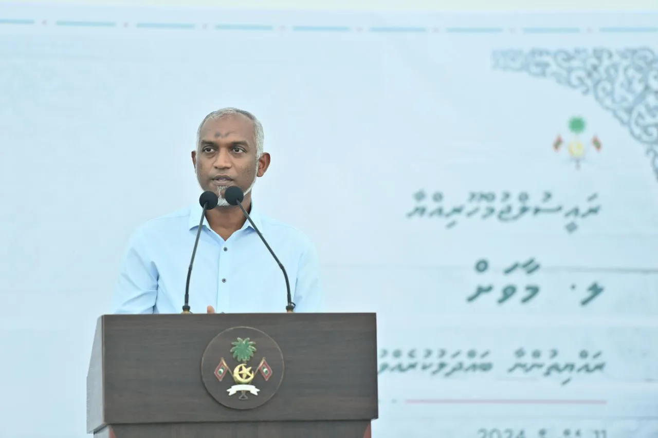 ރައީސް ޑރ.މުހައްމަދު މުޢިއްޒު-- ފޮޓޯ: ރައީސް އޮފީސް