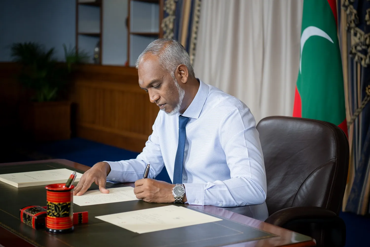 ދިވެހިރާއްޖޭގެ ޓޫރިޒަމާބެހޭ ޤާނޫނަށް 13 ވަނަ އިޞްލާޙު ގެނައުމުގެ ބިލު ރައީސުލްޖުމްހޫރިއްޔާ ތަޞްދީޤުކުރައްވައިފި